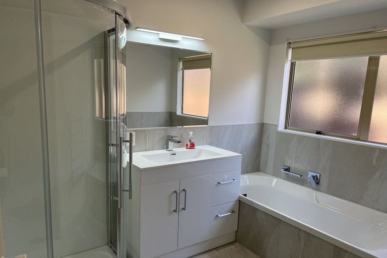 Photo of property in 6b Reynolds Road, Pukekohe, 2120