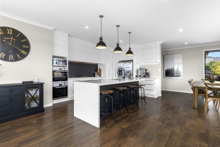 Photo of property in 10 Benmore Crescent, Pyes Pa, Tauranga, 3112