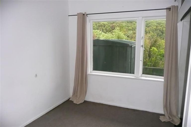 Photo of property in 94 Karepa Street, Brooklyn, Wellington, 6021