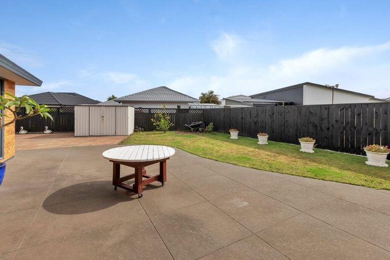 Photo of property in 7 Kihi Place, Ruakaka, 0116