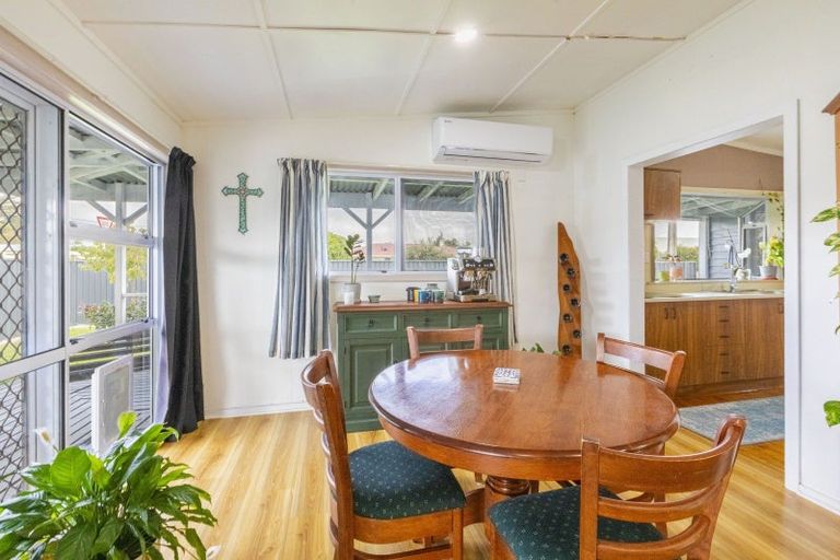 Photo of property in 50 Bibby Street, Waipawa, 4210