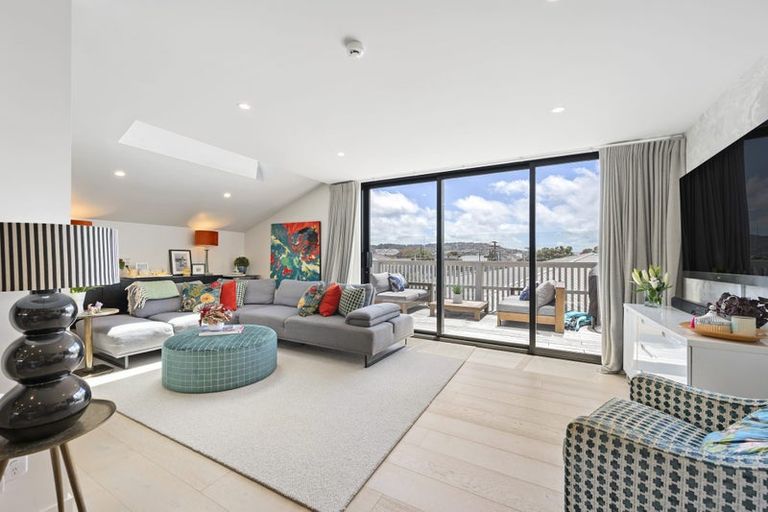 Photo of property in 6c Lyall Parade, Lyall Bay, Wellington, 6022