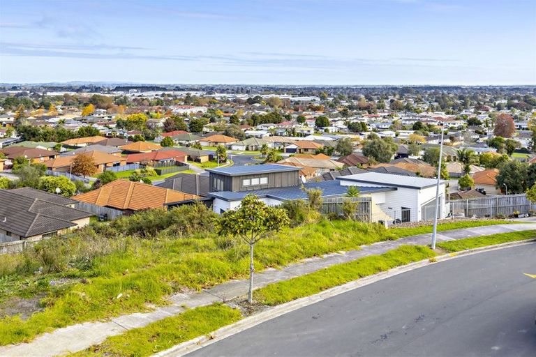 Photo of property in 58 Kirikiri Drive, Papakura, 2110