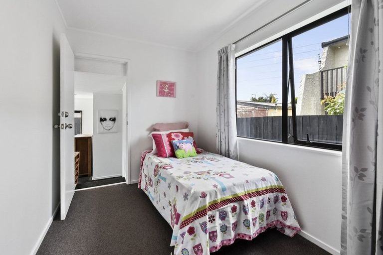 Photo of property in 16a Takanini School Road, Takanini, 2112