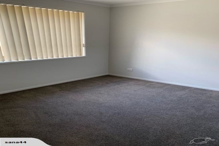 Photo of property in 70 Arion Road, Takanini, 2112