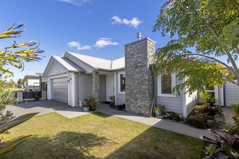 Photo of property in 3 Makura Drive, Papamoa Beach, Papamoa, 3118