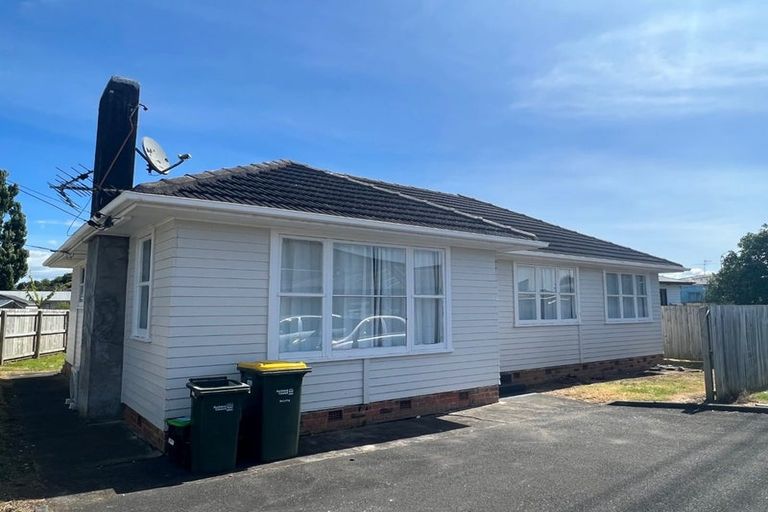 Photo of property in 21 Mcburney Place, Mangere East, Auckland, 2024