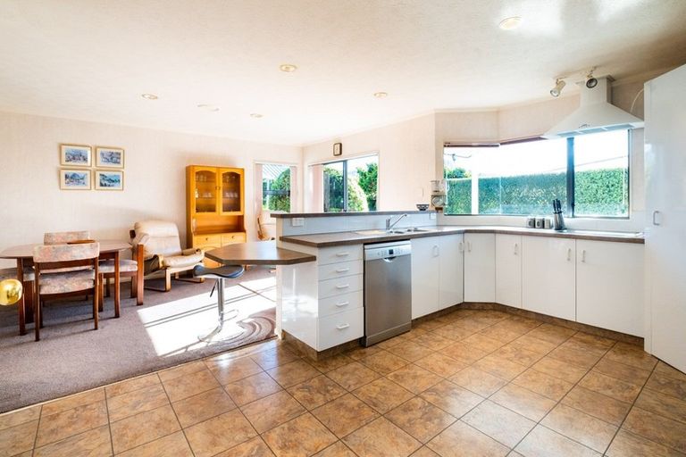 Photo of property in 50a Church Road, Taradale, Napier, 4112