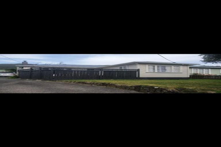 Photo of property in 100 Frederick Street, Wainuiomata, Lower Hutt, 5014