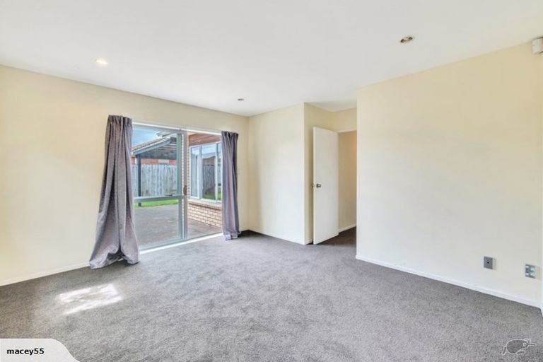 Photo of property in 9 Maadi Place, Papakura, 2110