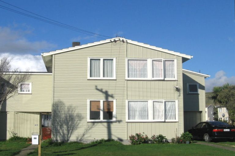 Photo of property in 42-48 Castor Crescent, Cannons Creek, Porirua, 5024