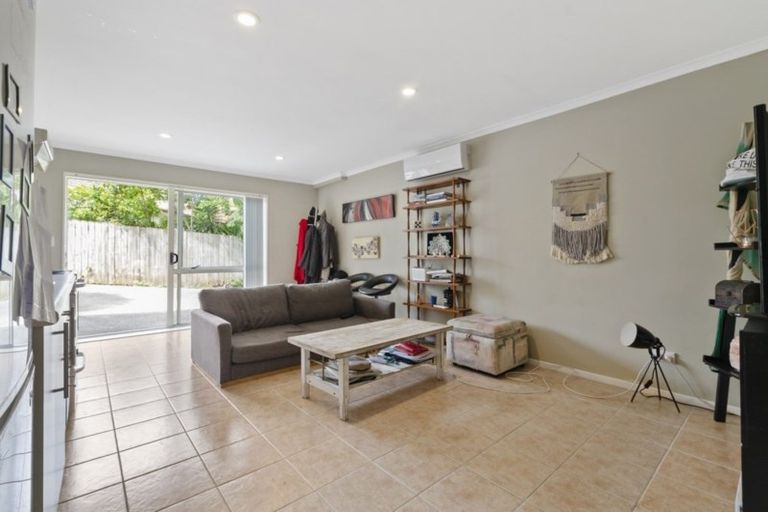 Photo of property in 83 Advene Road, Cockle Bay, Auckland, 2014