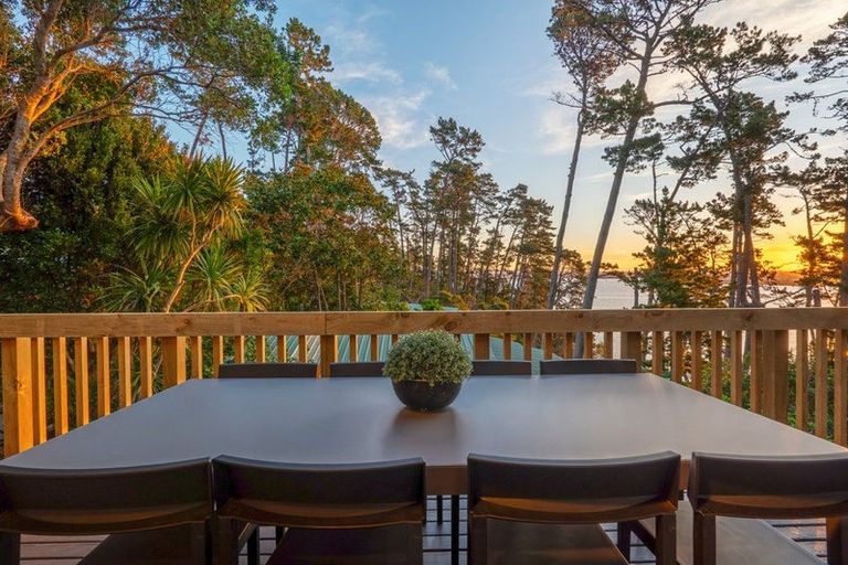 Photo of property in 32 Rosecamp Road, Beach Haven, Auckland, 0626