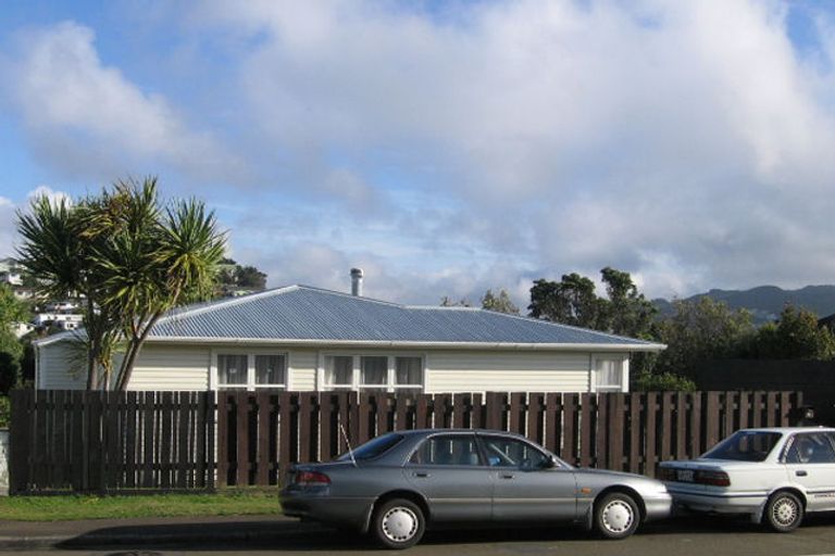 Photo of property in 11 Pelorous Street, Paparangi, Wellington, 6037