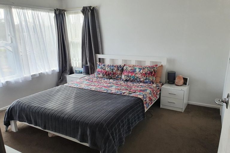 Photo of property in 19b Nutsey Avenue, Northcote, Auckland, 0627