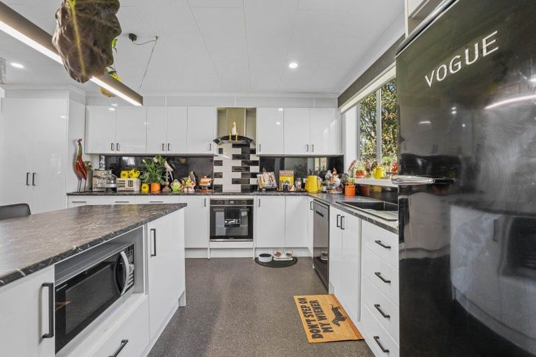 Photo of property in 3 Mabey Street, Eltham, 4322
