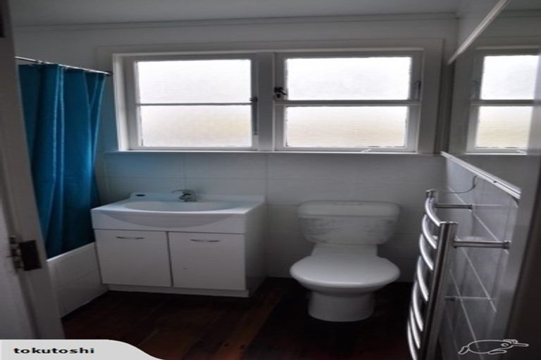 Photo of property in 79 Broderick Road, Johnsonville, Wellington, 6037