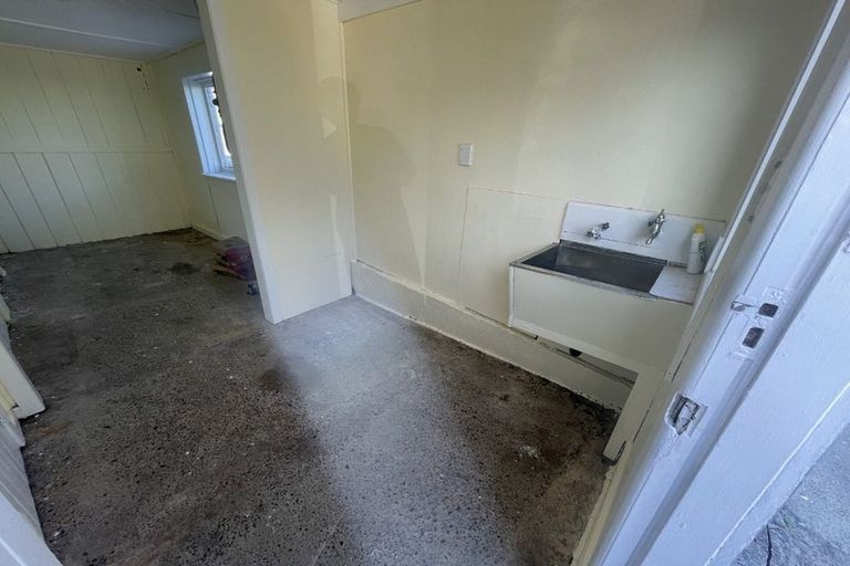 Photo of property in 23a Brian Crescent, Stanmore Bay, Whangaparaoa, 0932