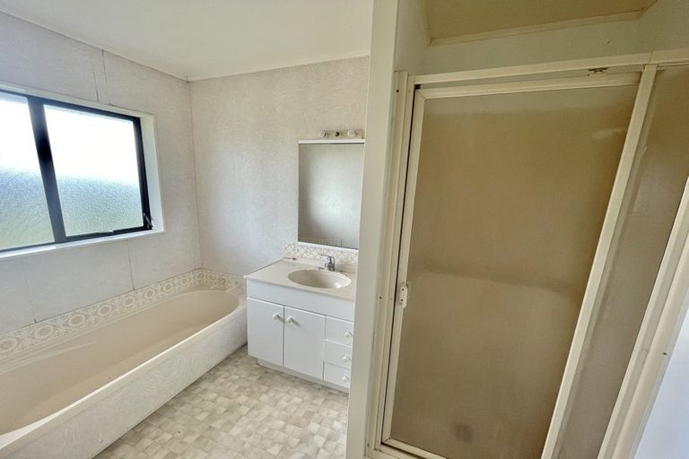 Photo of property in 139a Queen Street, Waiuku, 2123