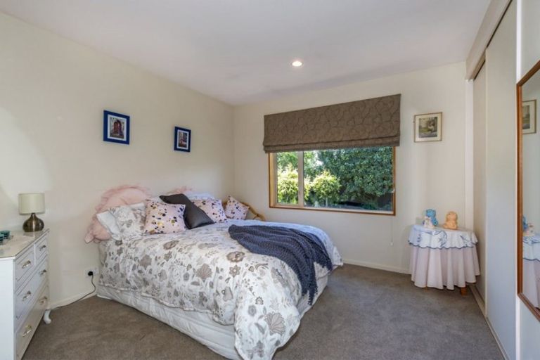 Photo of property in 6 Oratia Grove, Northwood, Christchurch, 8051