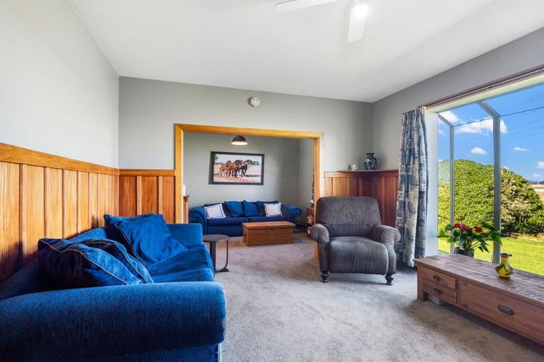 Photo of property in 2890 Christchurch Akaroa Road, Prices Valley, Little River, 7591