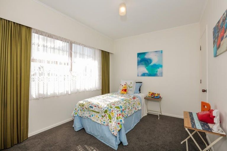 Photo of property in 1/34 Mcleod Road, Henderson, Auckland, 0612