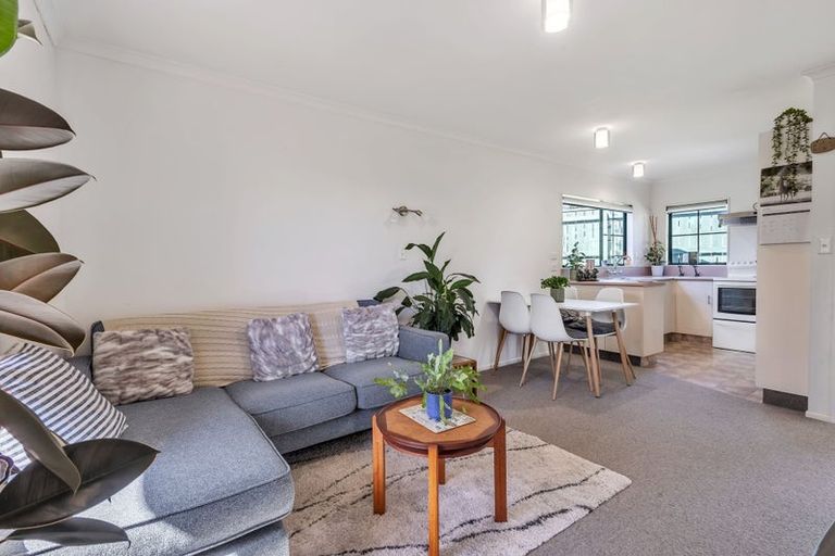 Photo of property in 3/70 Whiteley Street, Moturoa, New Plymouth, 4310