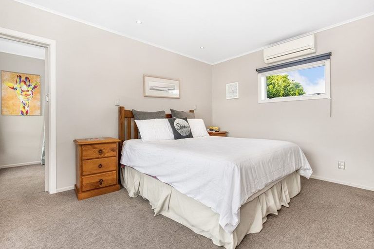 Photo of property in 8 Hunua Road, Papakura, 2110