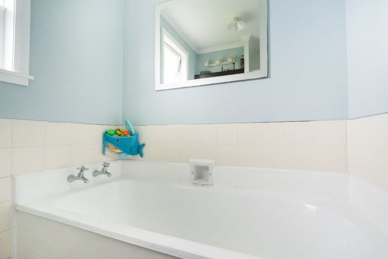 Photo of property in 87 Sutherland Crescent, Westbrook, Palmerston North, 4412