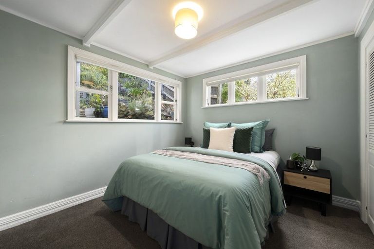 Photo of property in 69 Muritai Road, Eastbourne, Lower Hutt, 5013