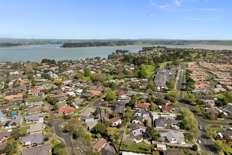Photo of property in 26 Glencalder Place, Wattle Downs, Auckland, 2103