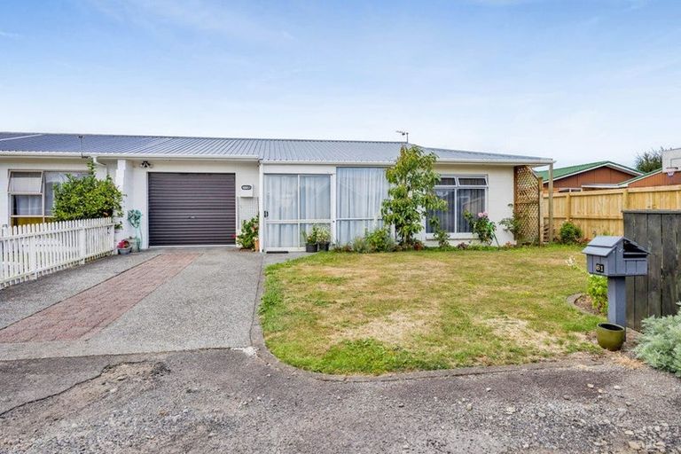 Photo of property in 61 Murray Avenue, Hawera, 4610