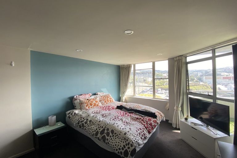 Photo of property in Grandstand Apartments, 80u8 Kent Terrace, Mount Victoria, Wellington, 6011