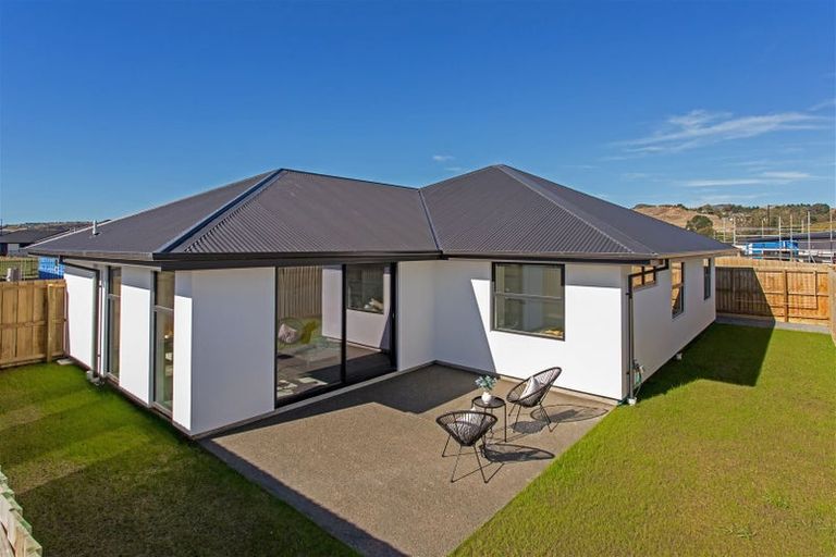 Photo of property in 3 Riroriro Lane, Halswell, Christchurch, 8025