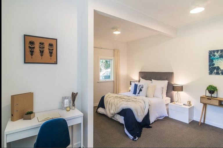 Photo of property in 36 Northland Road, Northland, Wellington, 6012