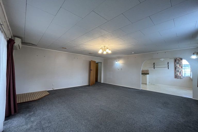 Photo of property in 11 Hunua Road, Papakura, 2110