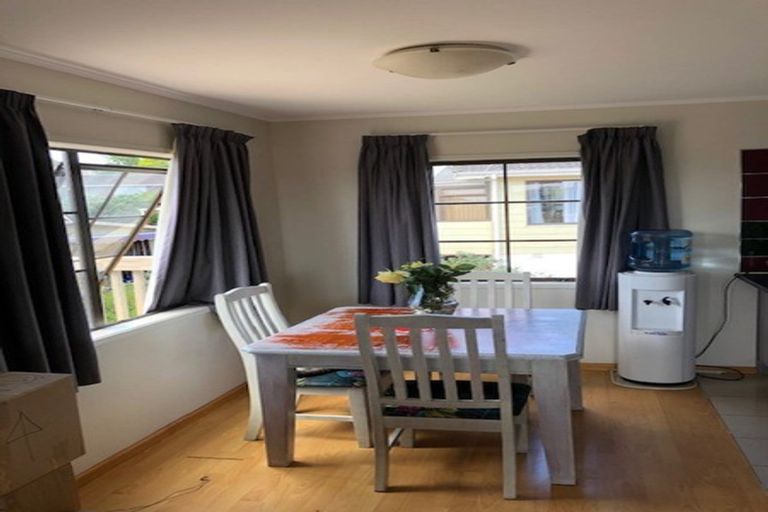 Photo of property in 463 Don Buck Road, Massey, Auckland, 0614