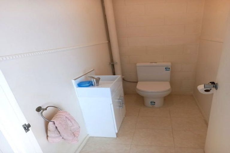 Photo of property in 6/23 Inverness Road, Browns Bay, Auckland, 0630