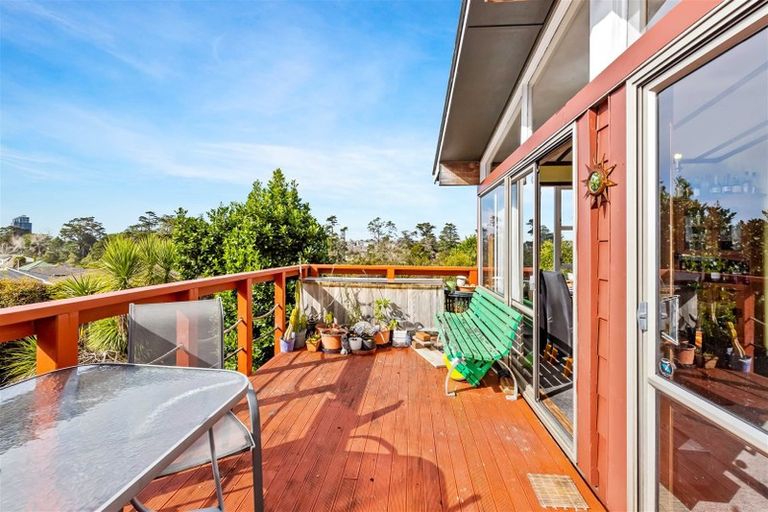 Photo of property in 30 Fitzwater Place, Henderson, Auckland, 0612