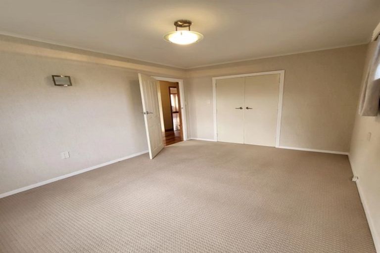 Photo of property in 124 Cambridge Terrace, Fairfield, Lower Hutt, 5011