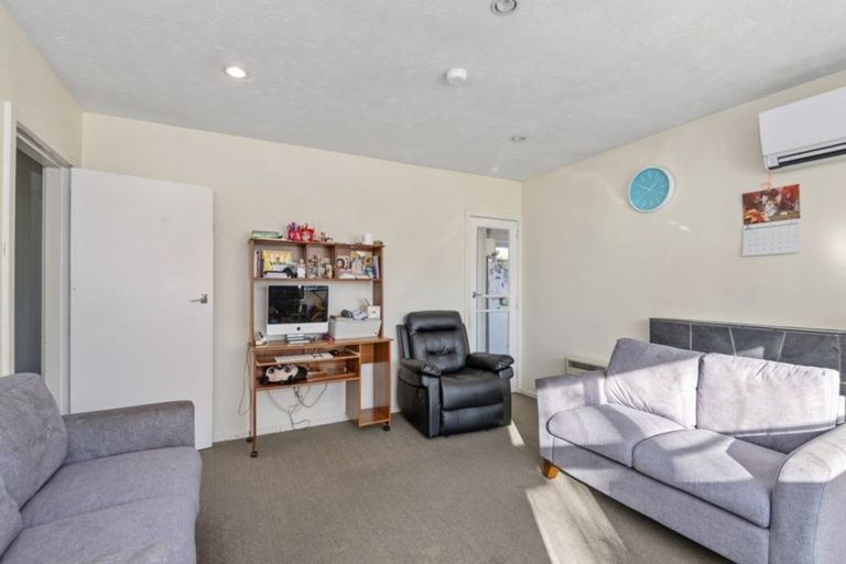 Photo of property in 11 Gainford Street, Avonhead, Christchurch, 8042