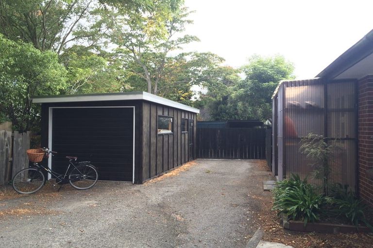 Photo of property in 2/84 Holly Road, St Albans, Christchurch, 8014