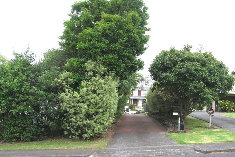 Photo of property in 5 Northgrove Avenue, Hillcrest, Auckland, 0627