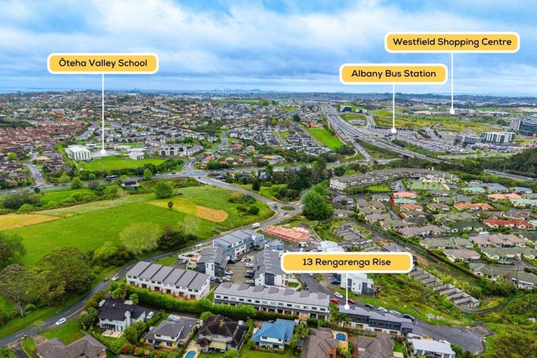 Photo of property in 13 Rengarenga Rise, Fairview Heights, Auckland, 0632