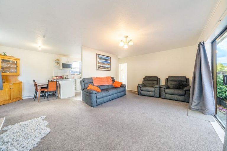 Photo of property in 57 Hartford Crescent, Totara Park, Upper Hutt, 5018