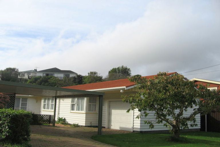Photo of property in 4/16 Redwood Avenue, Tawa, Wellington, 5028