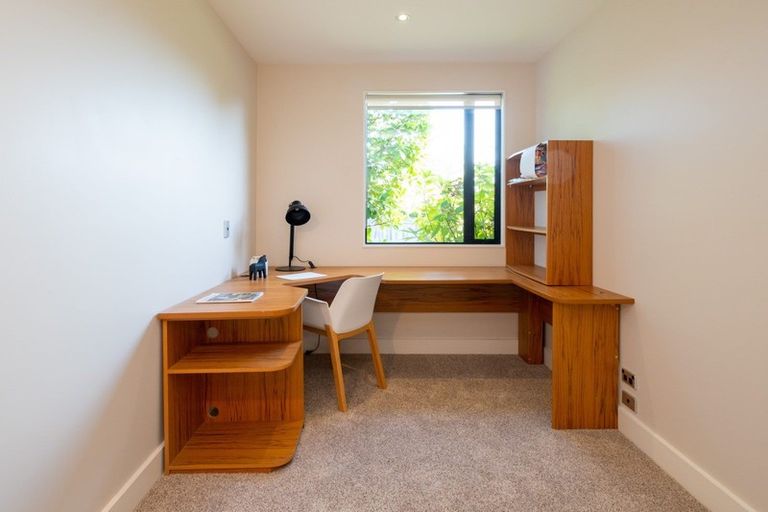 Photo of property in 7 Hikanui Place, Havelock North, 4130