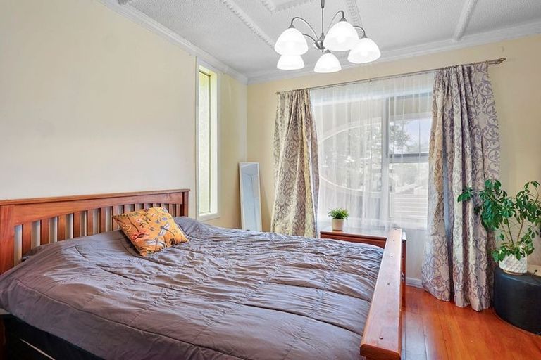 Photo of property in 1b Silby Street, Waitara, 4320