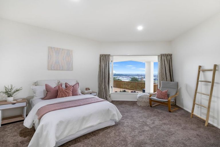 Photo of property in 126 Cannon Hill Crescent, Mount Pleasant, Christchurch, 8081