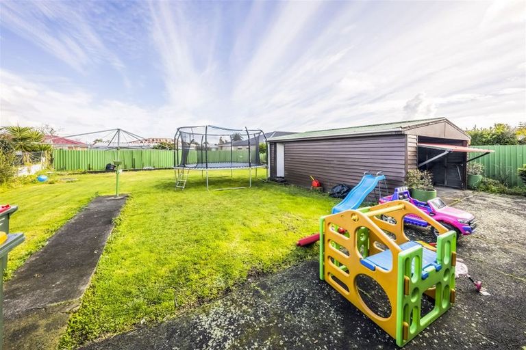 Photo of property in 70 Cargill Street, Papakura, 2110